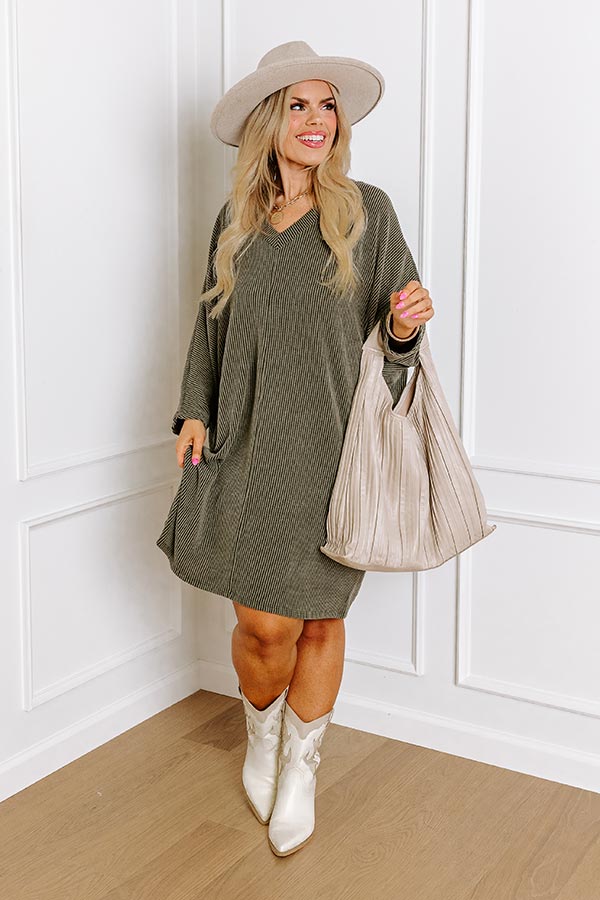 L&A | Casual Chats Shift Dress In Olive Curves