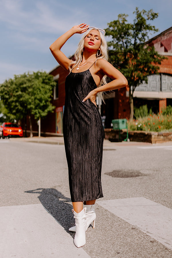 L&A | Flirty Frills Pleated Midi In Black