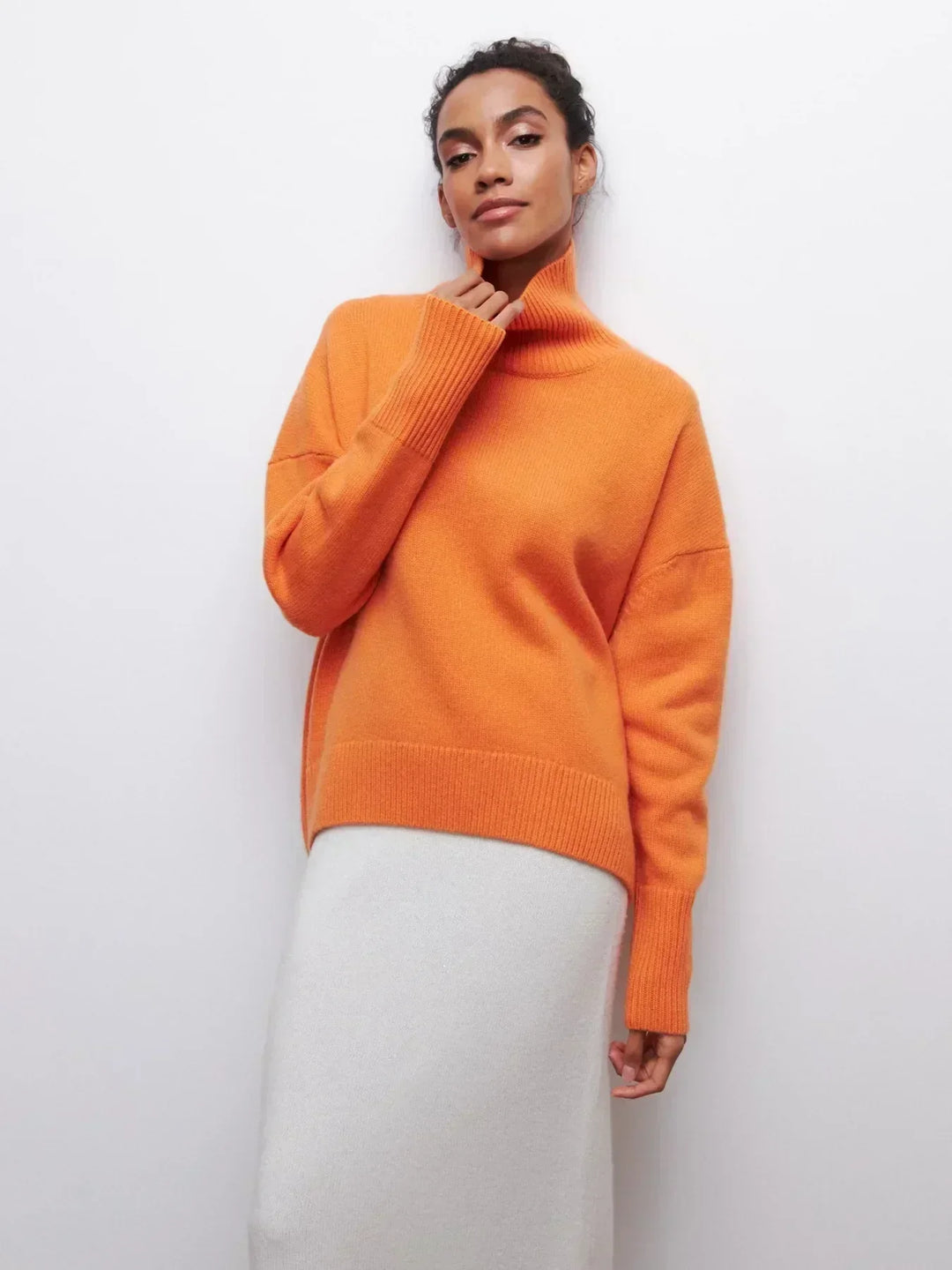 L&A | Elegant Oversized Turtleneck Knit Sweater