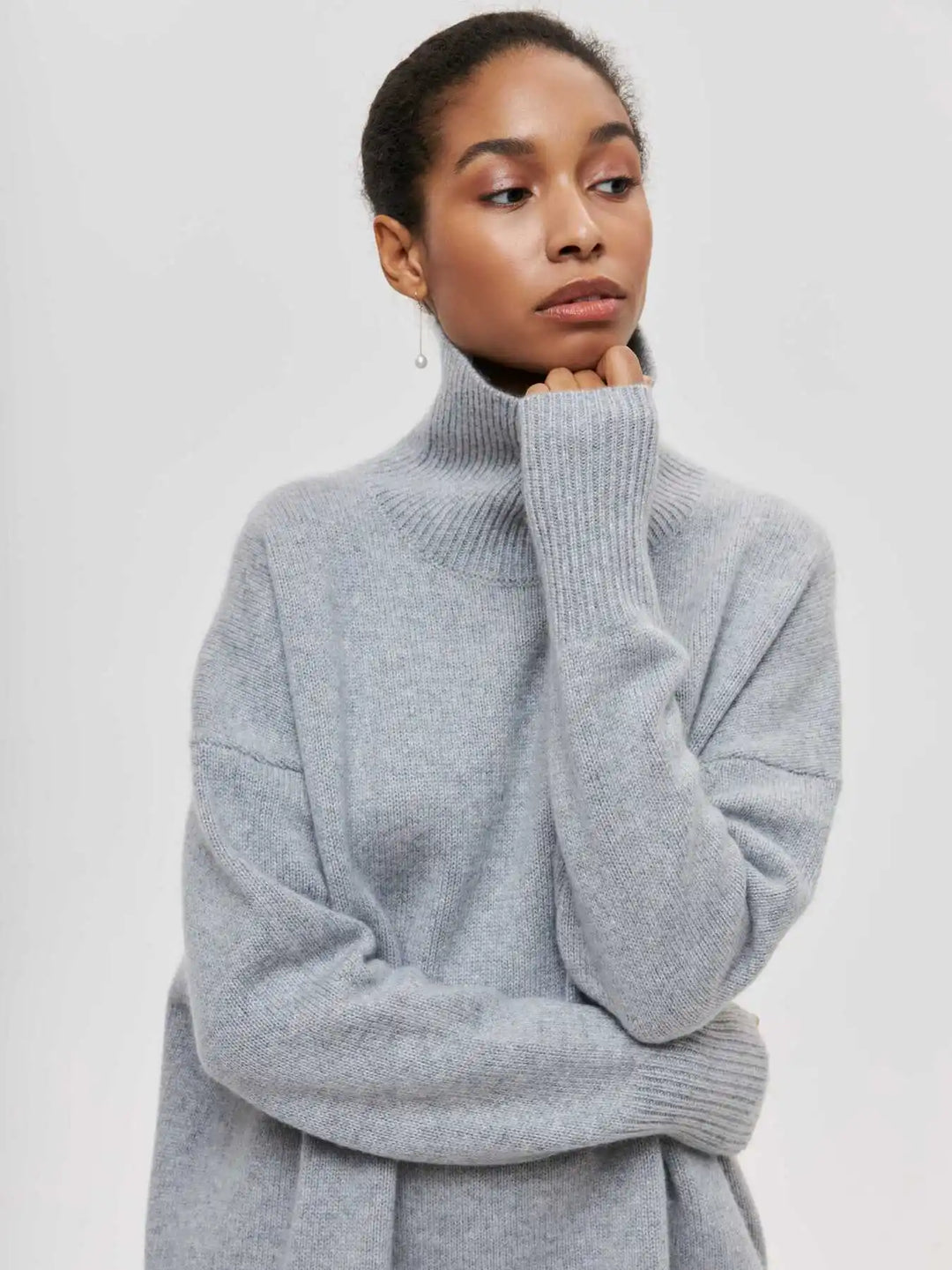 L&A | Elegant Oversized Turtleneck Knit Sweater