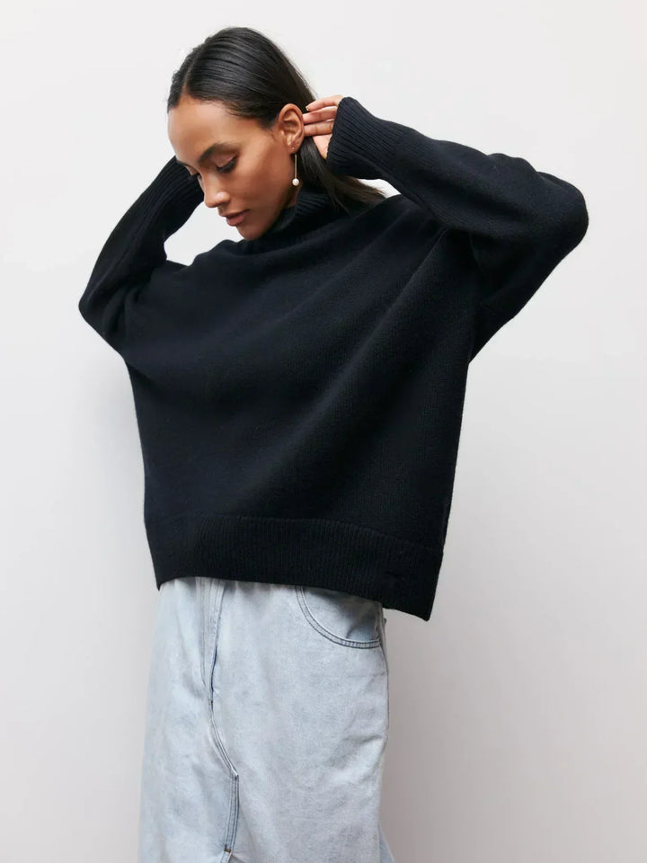 L&A | Elegant Oversized Turtleneck Knit Sweater