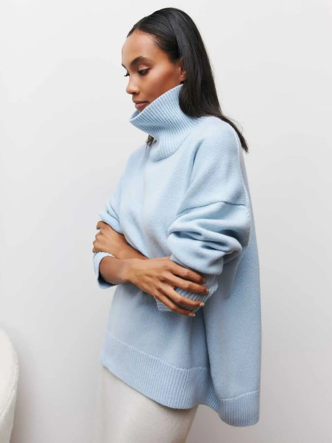 L&A | Elegant Oversized Turtleneck Knit Sweater