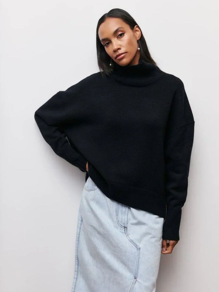 L&A | Elegant Oversized Turtleneck Knit Sweater