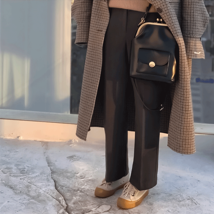 L&A | Anna - Chic Leather Bag with Kiss-Lock Closure