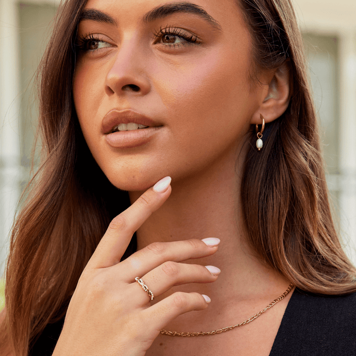 L&A | Bella Freshwater Pearl Hoop Earrings