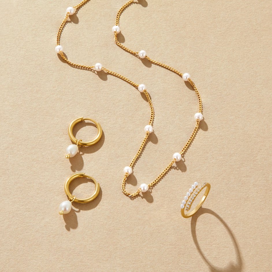 L&A | Bella Freshwater Pearl Hoop Earrings