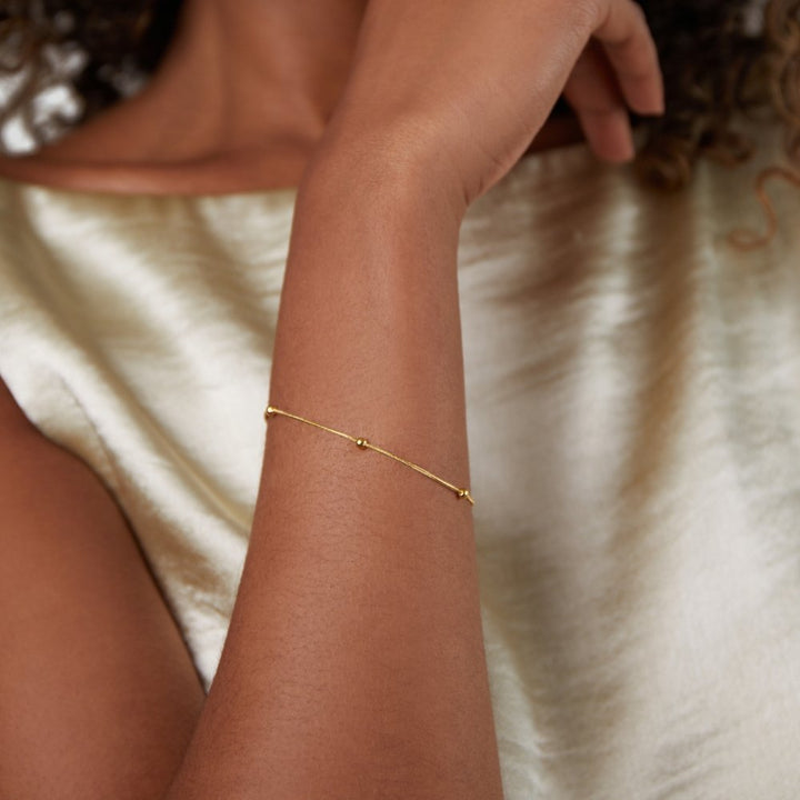 L&A | Luna Gold Bead Bracelet
