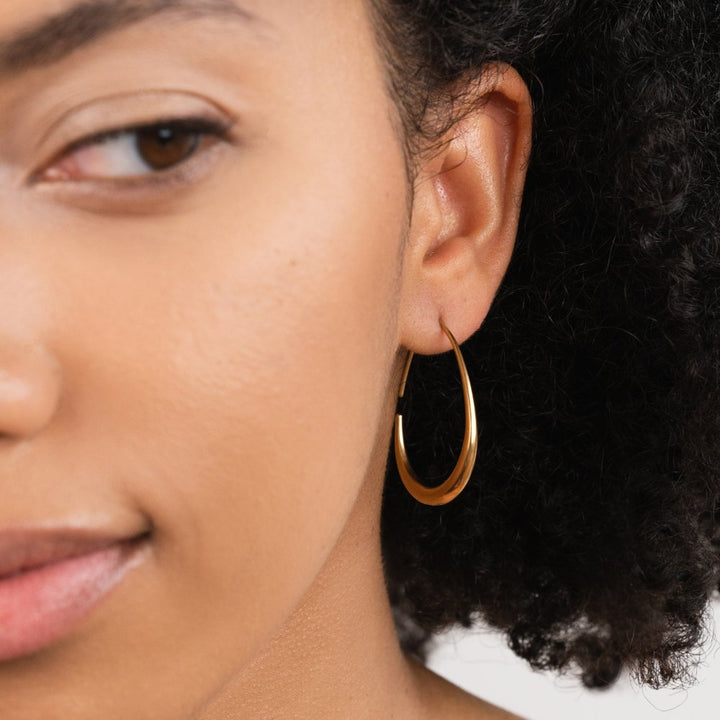L&A | Valentina Gold Hoop Earrings