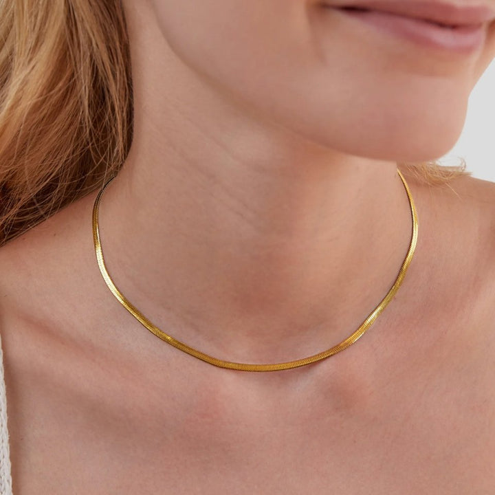 L&A | Sarya Snake Chain Gold Necklace