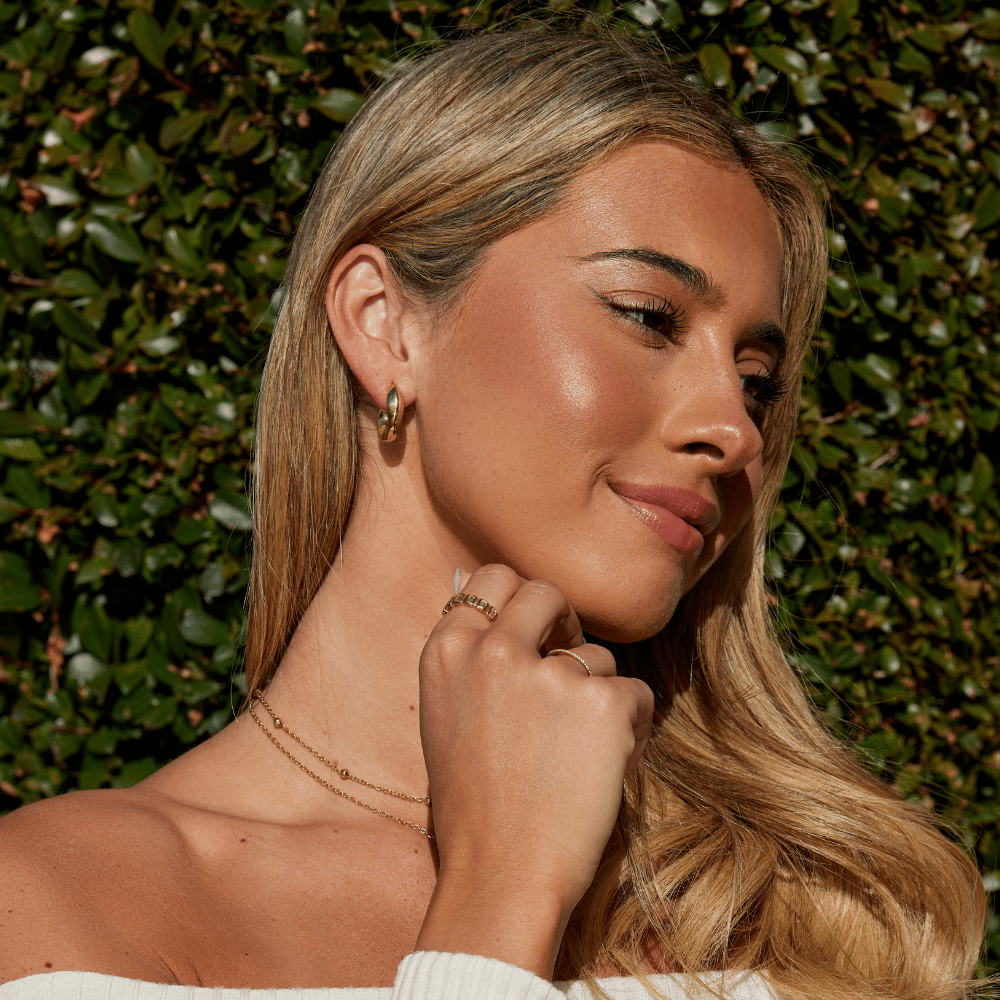 L&A | Aurelia Twist Hoop Earrings