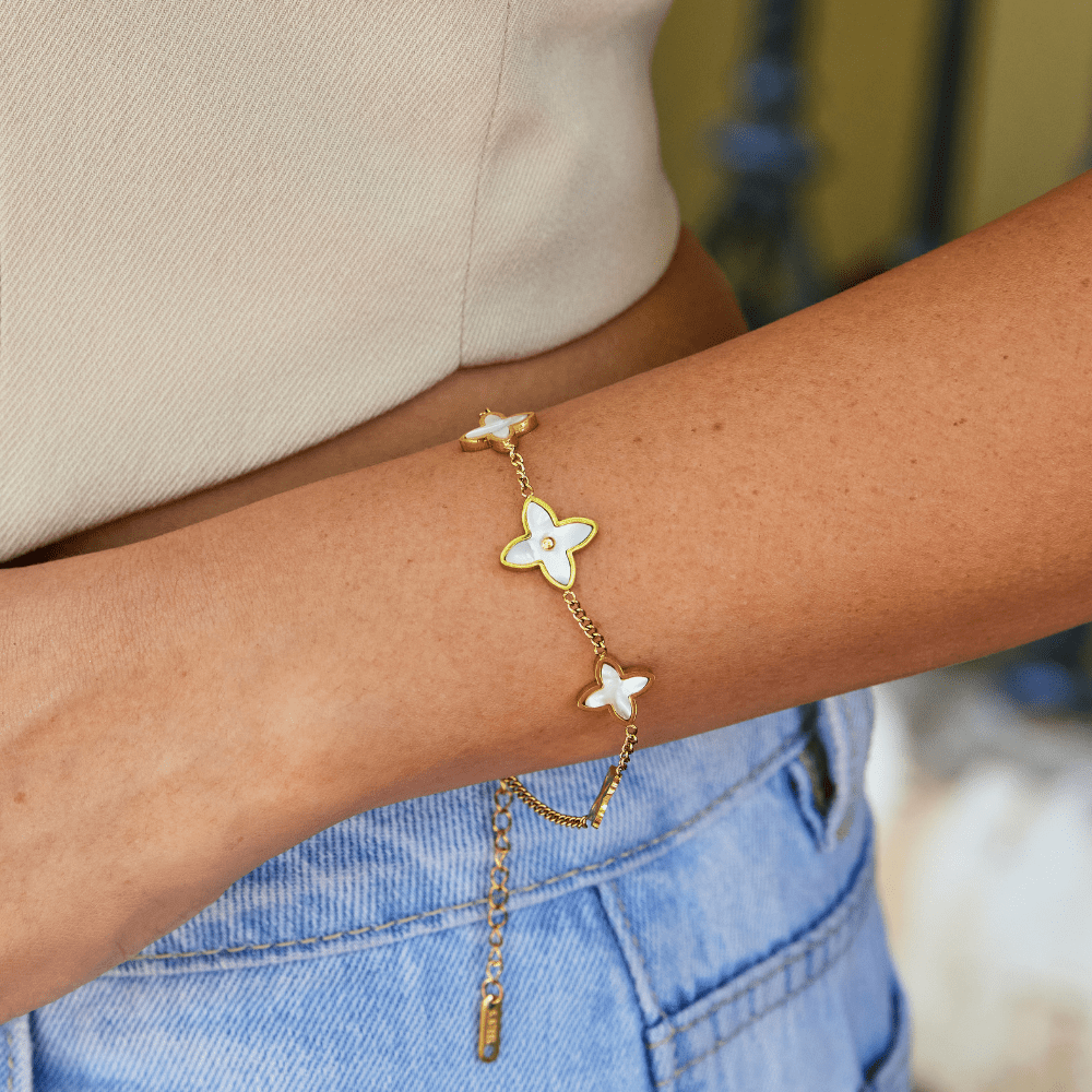 L&A | White Blossom Petal Bracelet