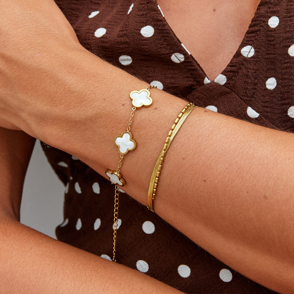 L&A | Elodie White Clover Bracelet