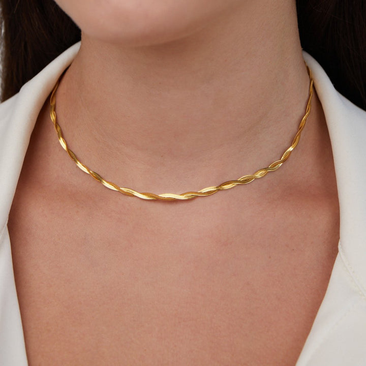 L&A | Chiara Twist Snake Chain Necklace