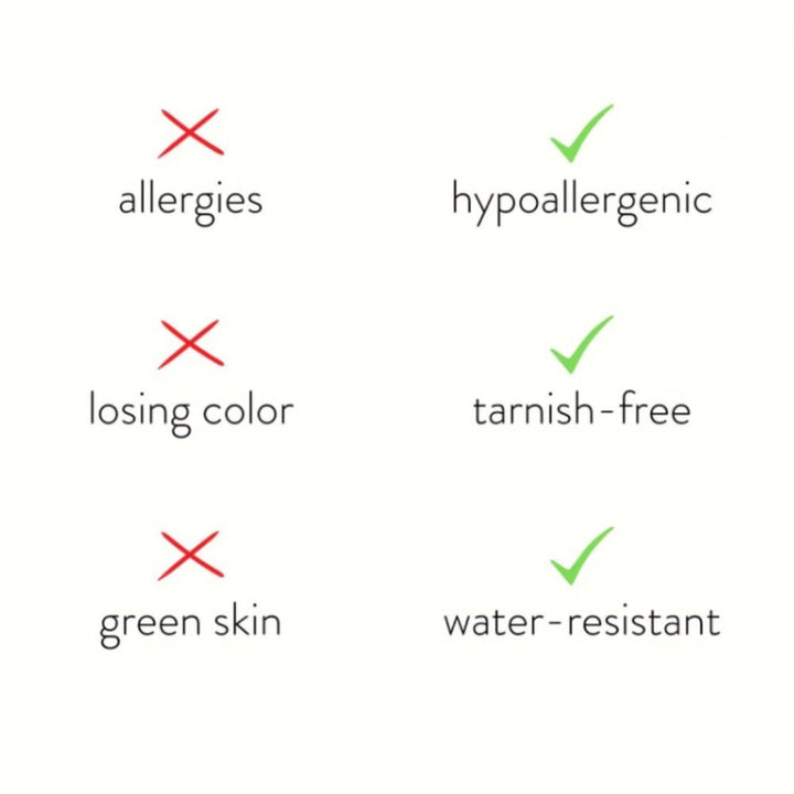 L&A | Golden Clover Necklace